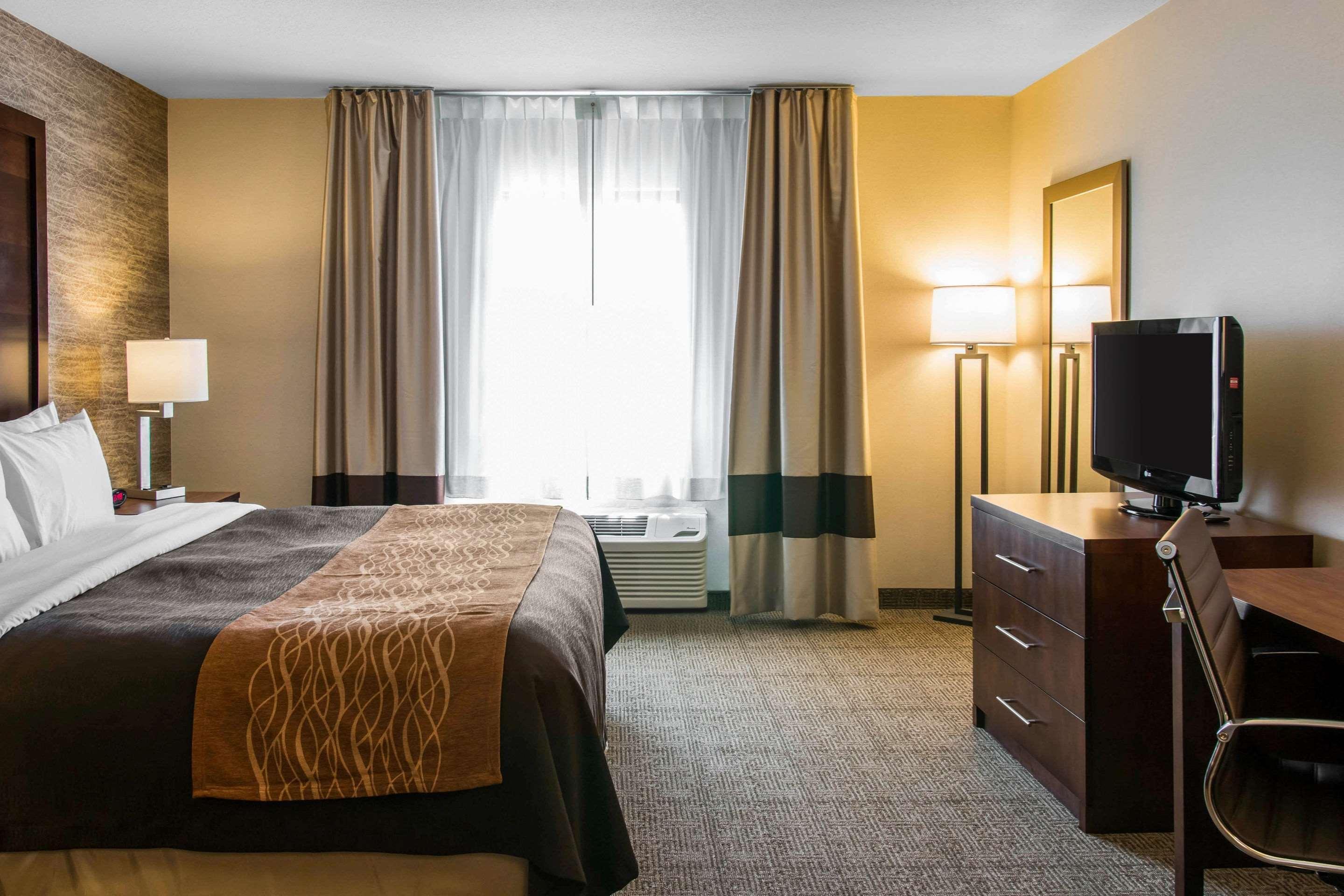 Comfort Inn Ludington Near Us-10 Bagian luar foto