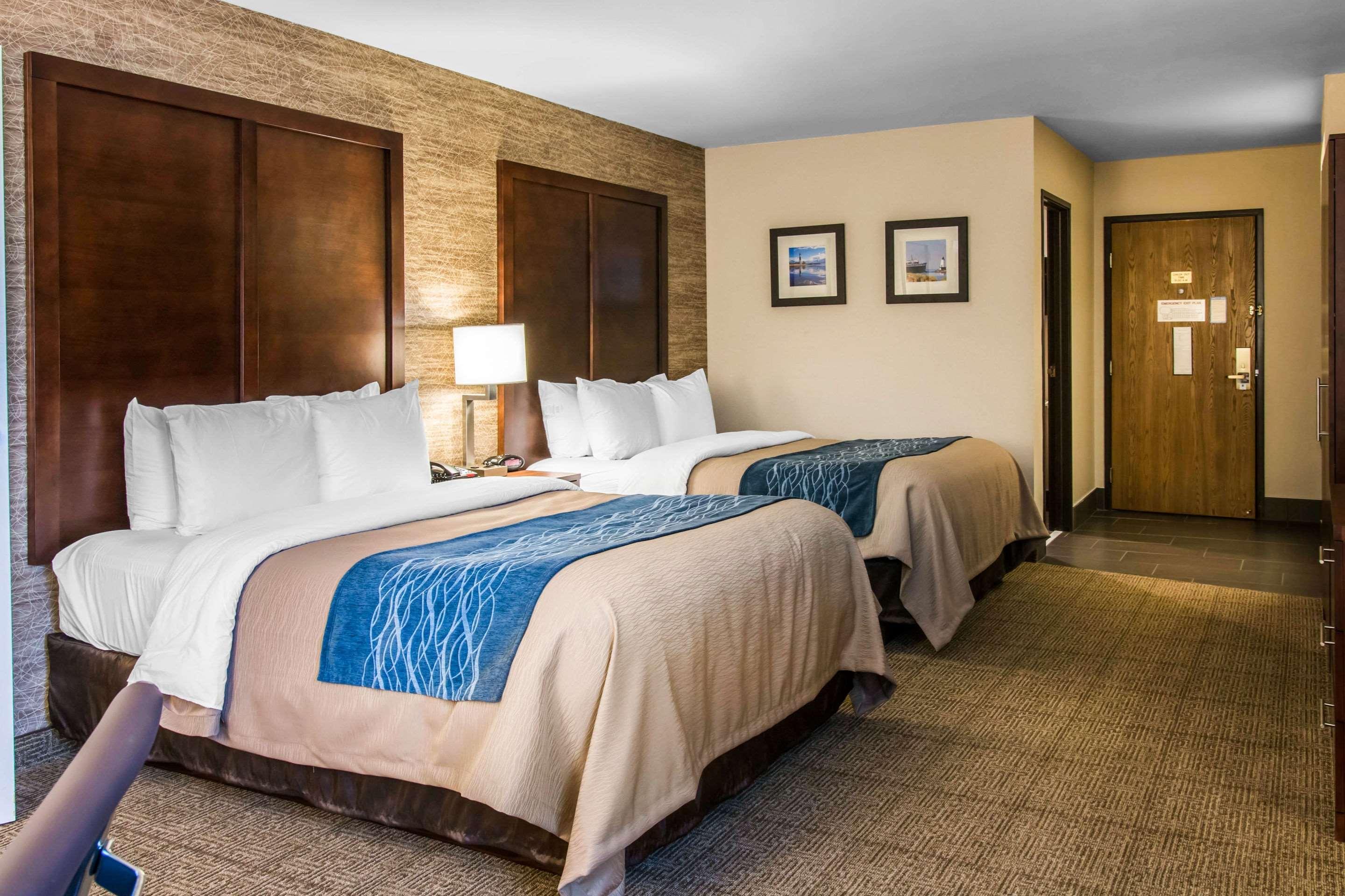 Comfort Inn Ludington Near Us-10 Bagian luar foto
