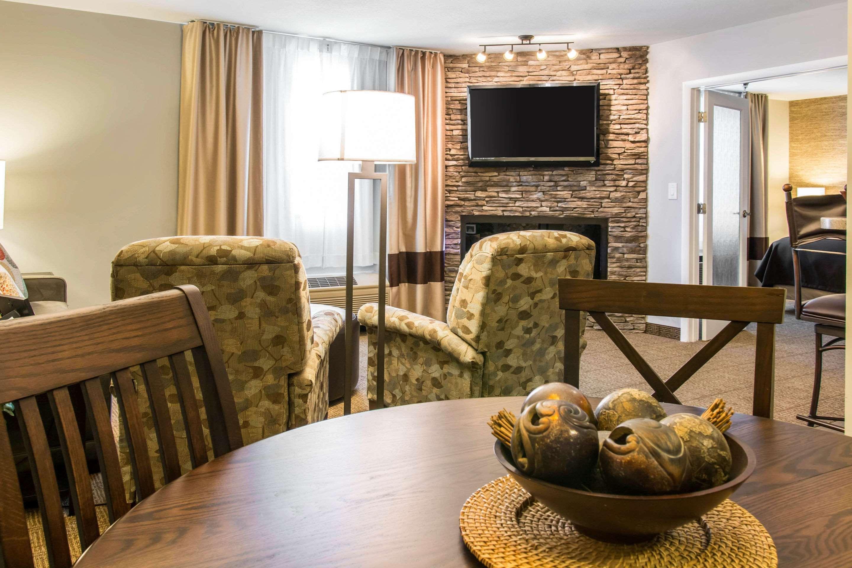 Comfort Inn Ludington Near Us-10 Bagian luar foto