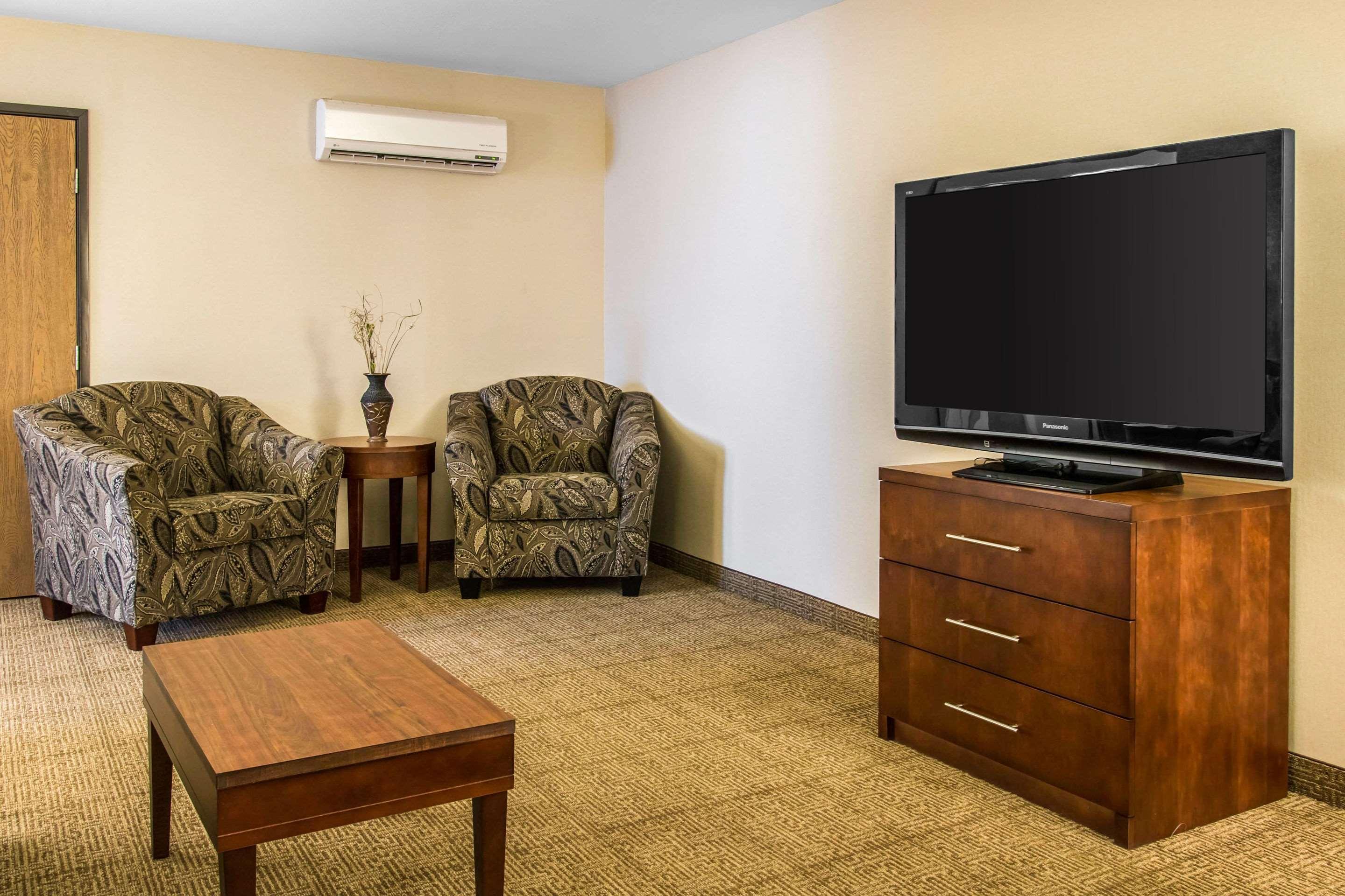 Comfort Inn Ludington Near Us-10 Bagian luar foto