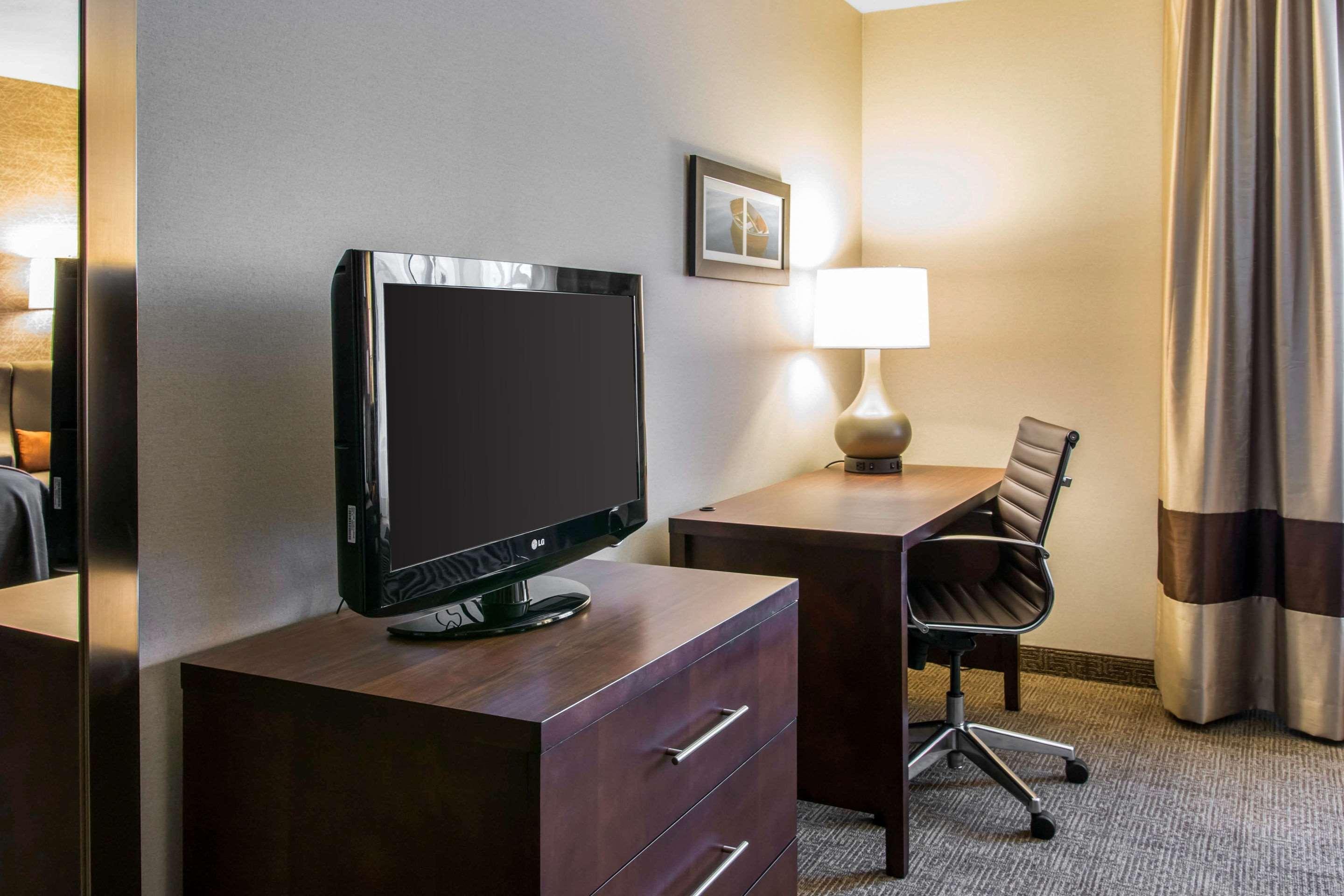 Comfort Inn Ludington Near Us-10 Bagian luar foto