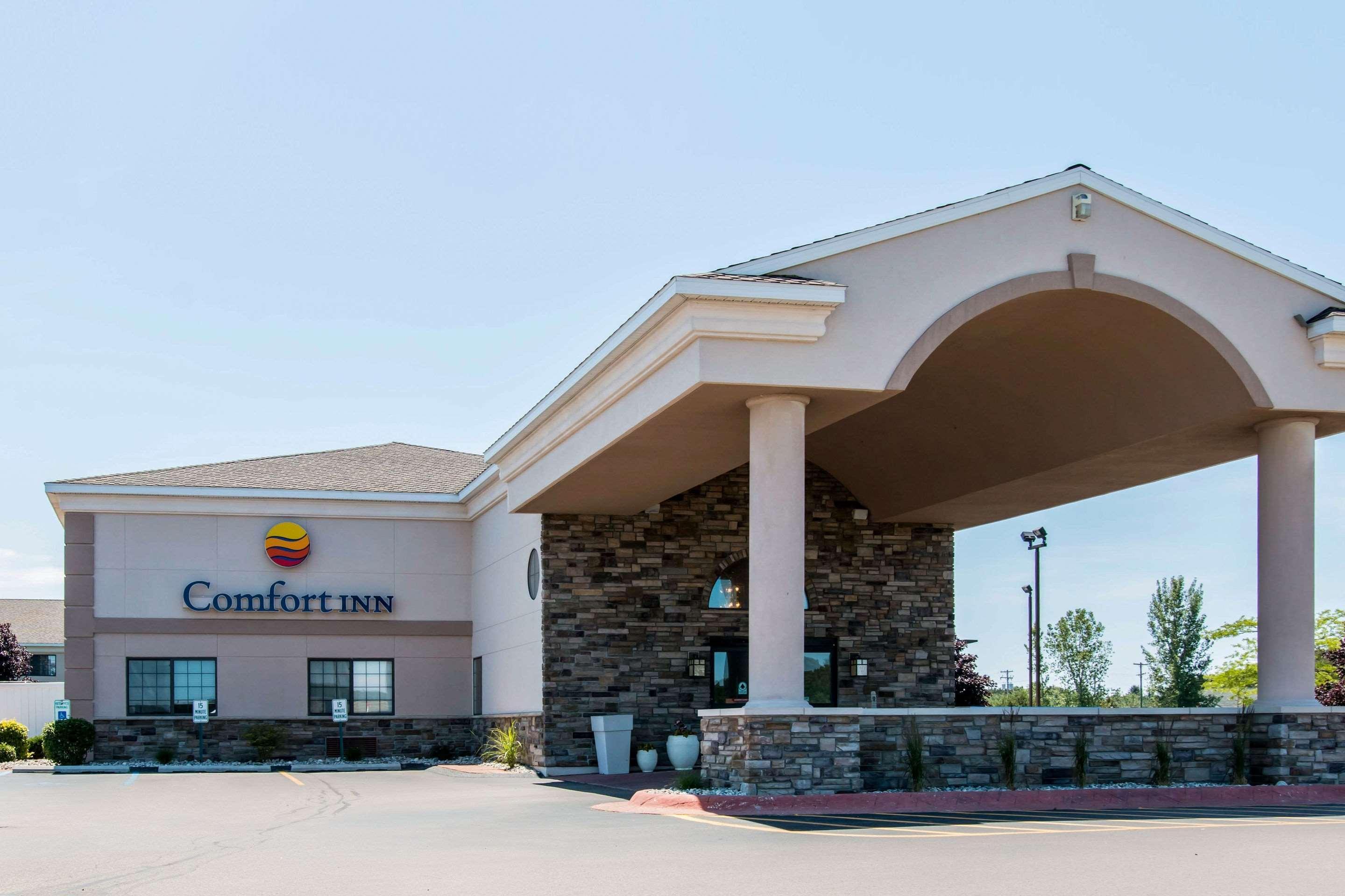 Comfort Inn Ludington Near Us-10 Bagian luar foto