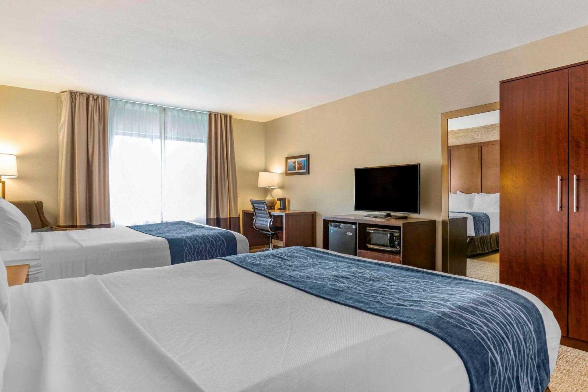 Comfort Inn Ludington Near Us-10 Bagian luar foto