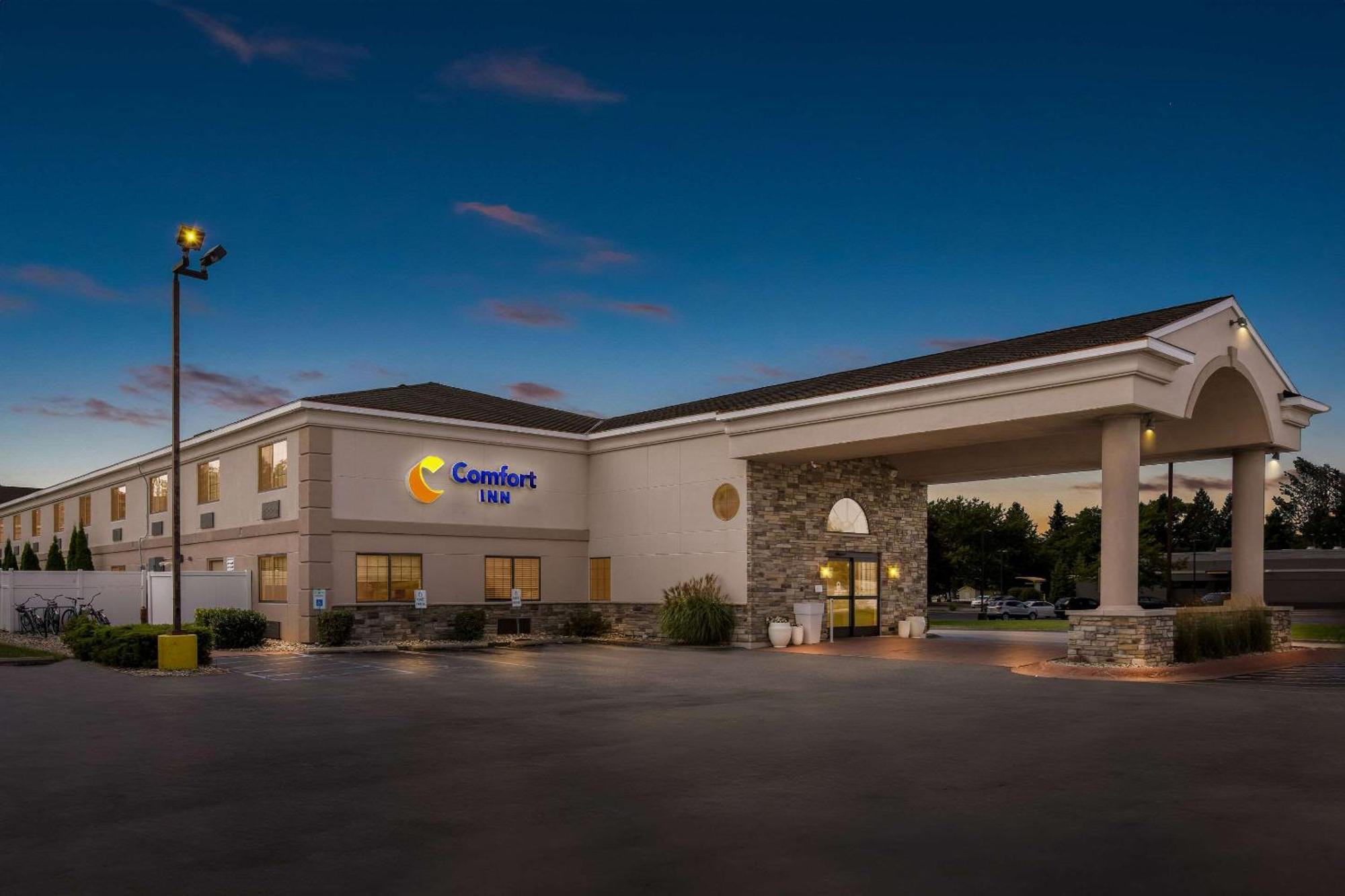 Comfort Inn Ludington Near Us-10 Bagian luar foto