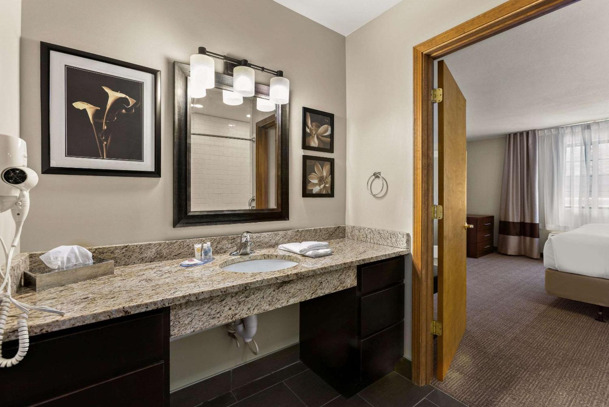 Comfort Inn Ludington Near Us-10 Bagian luar foto